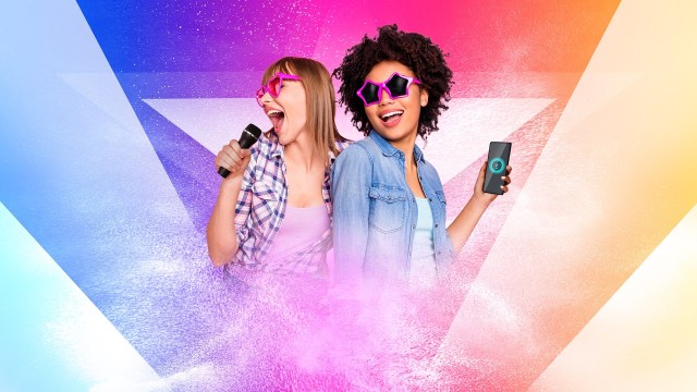 Ihre eigene virtuelle Szene – Karaoke – das beliebteste Xbox One Spiel. Tolle Idee, sich zu verabreden und Zeit miteinander zu verbringen.