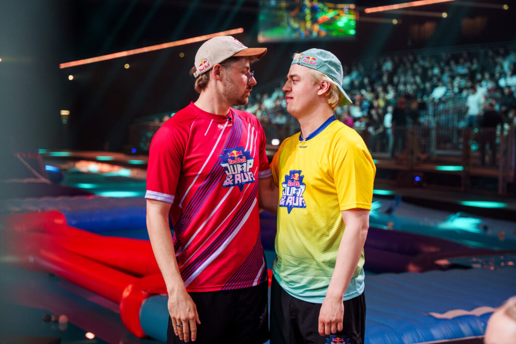 Red Bull Jump Run Rewinside und Papaplatte Creator-Showdown im Speedrun-Modus: Red Bull Jump & Run geht in die zweite Runde