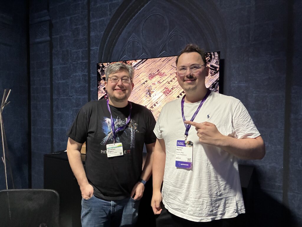 IMG 3982 GC26 – Path of Exile 2: Der große 1.0-Release steht fest – Duelist startet am 11.12.2026 Bild POE2 Game Director Jonathan Rodgers und Thomas (Games-Mag)
