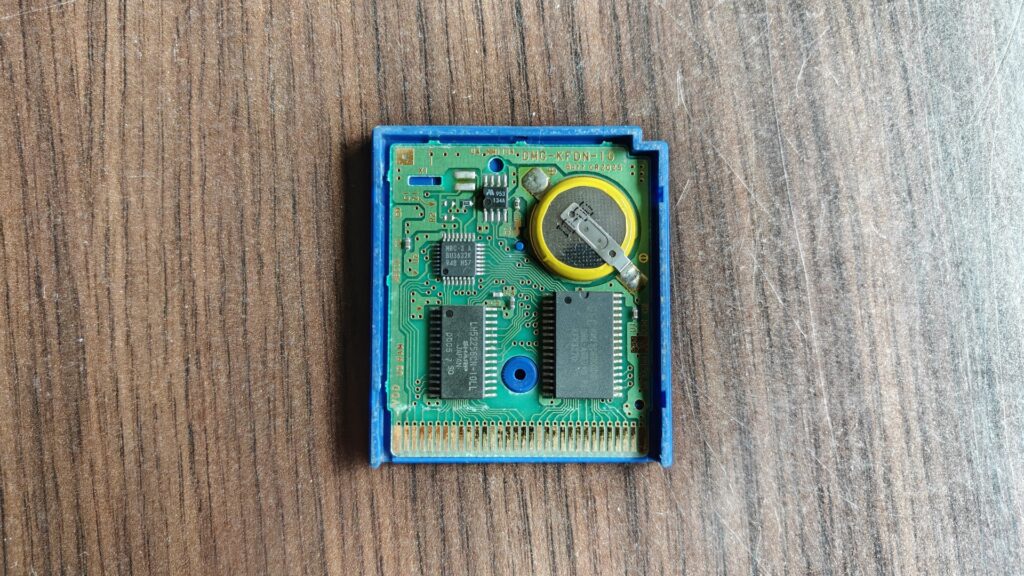 game boy board cr2025 sram 1920 Nicht jeder alte Spielstand stirbt: Welche Game Boy Cartridges wirklich eine Batterie haben